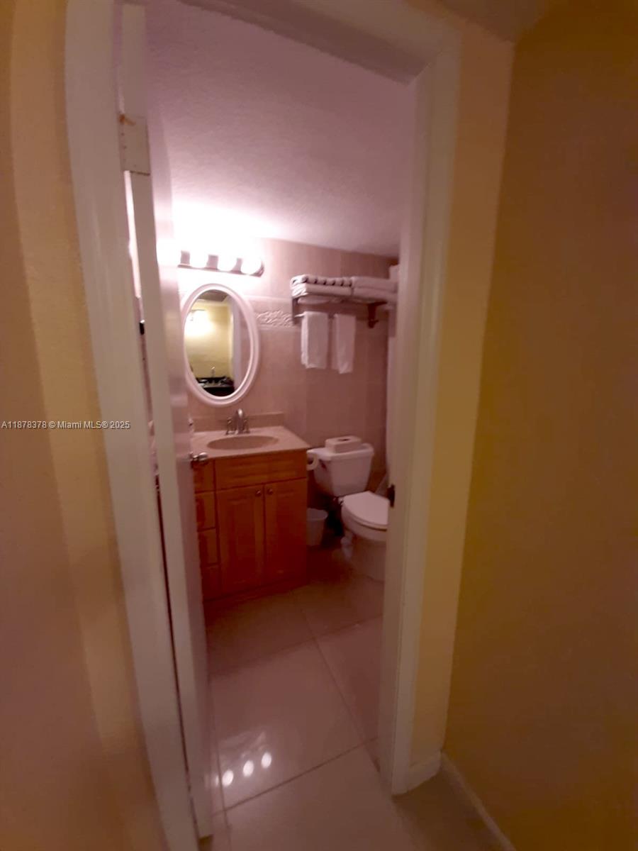 THE AVENTURA BEACH CLUB C - Residential