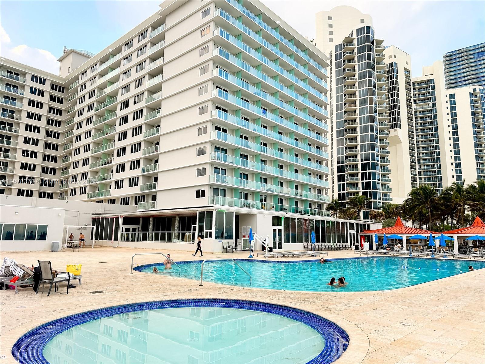 THE AVENTURA BEACH CLUB C - Residential
