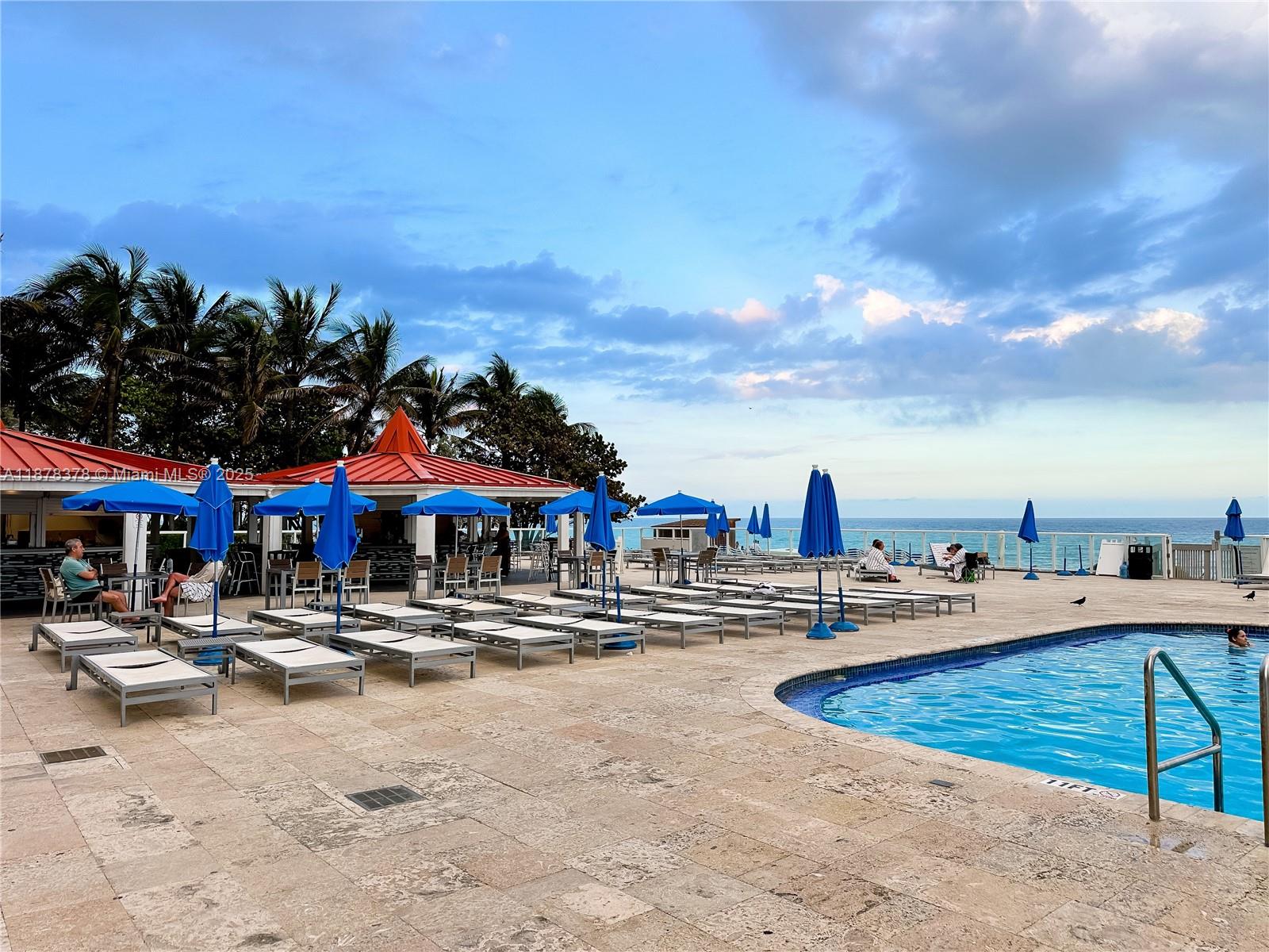 THE AVENTURA BEACH CLUB C - Residential