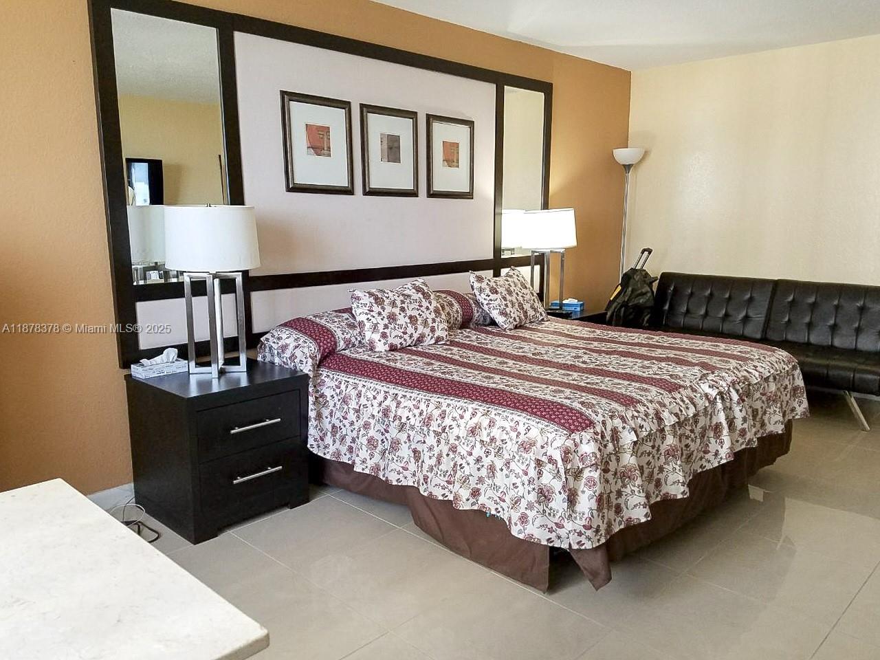 THE AVENTURA BEACH CLUB C - Residential