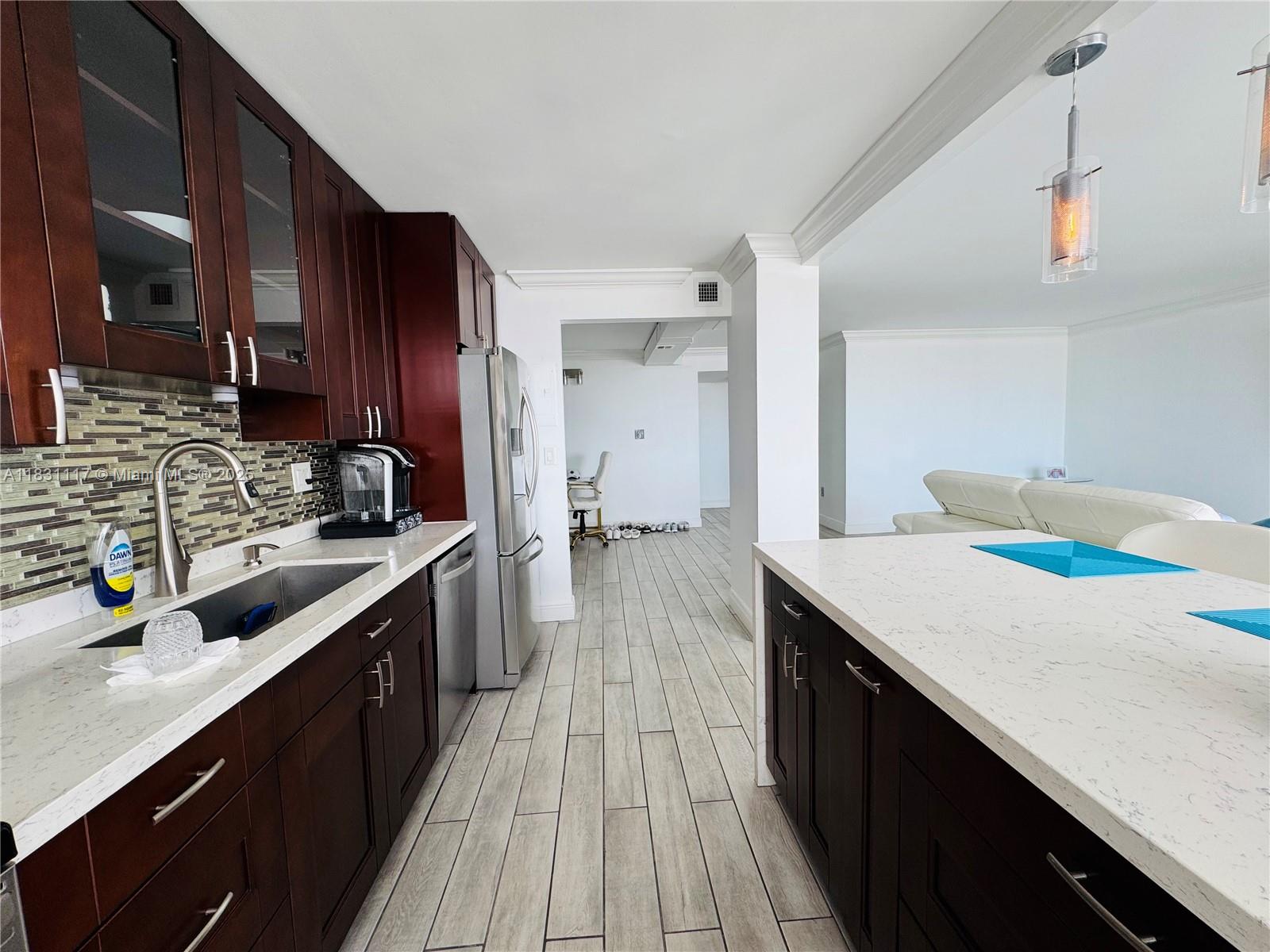 18031 Biscayne Blvd 1001