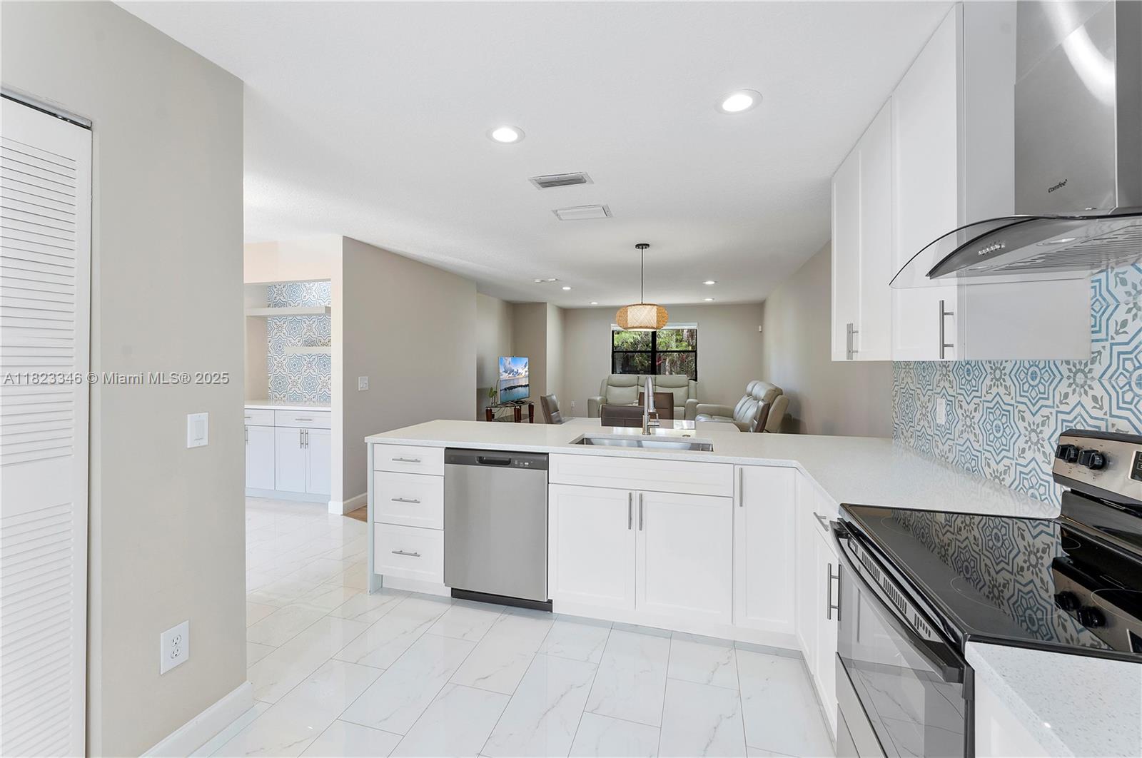 319 Elmira Ct
