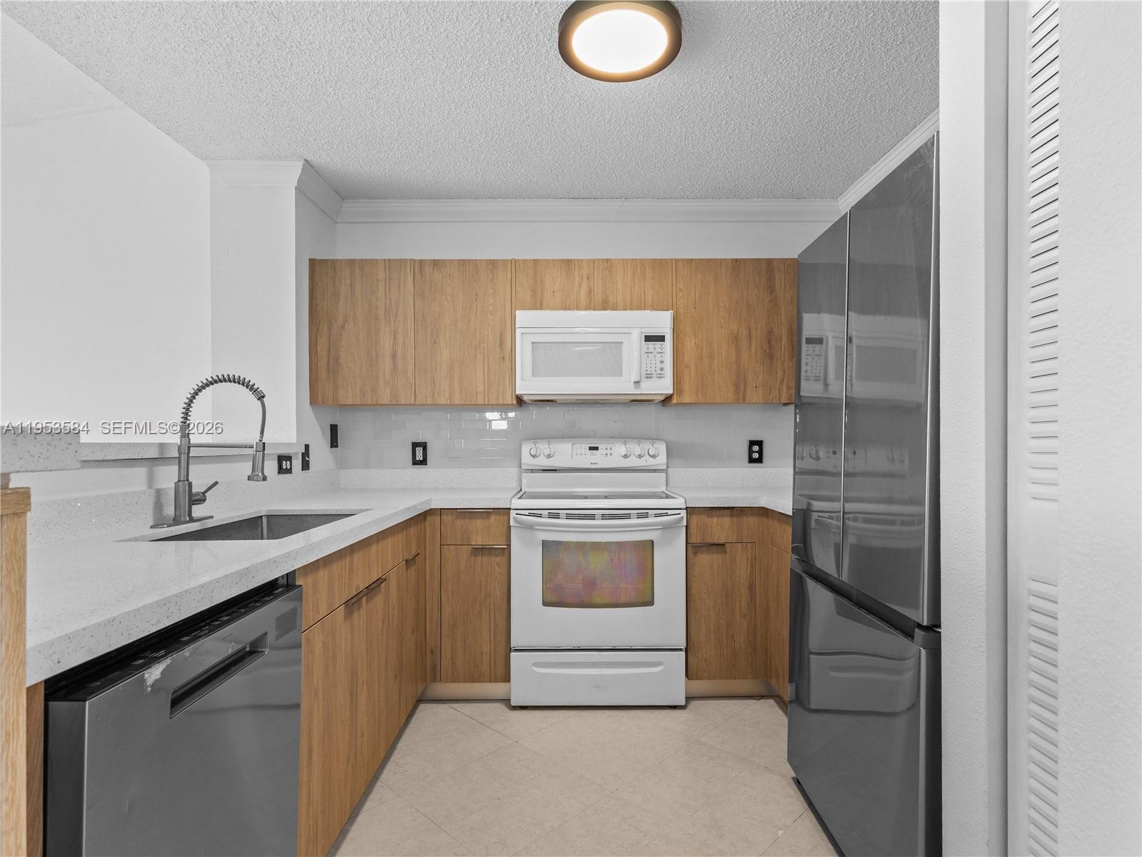 ENCLAVE AT DORAL CONDO NO - Residential Lease