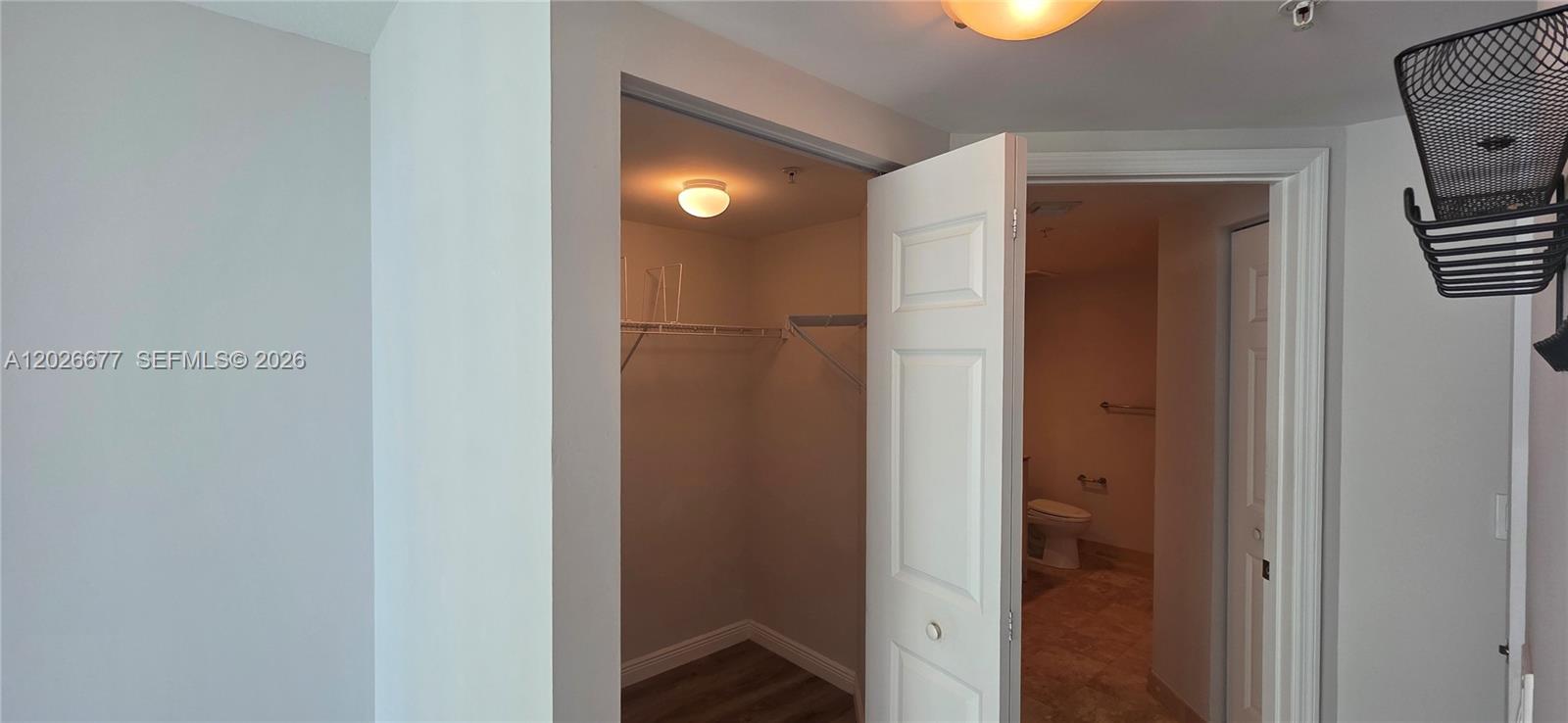 DUO CONDOMINIUM WEST - Residential