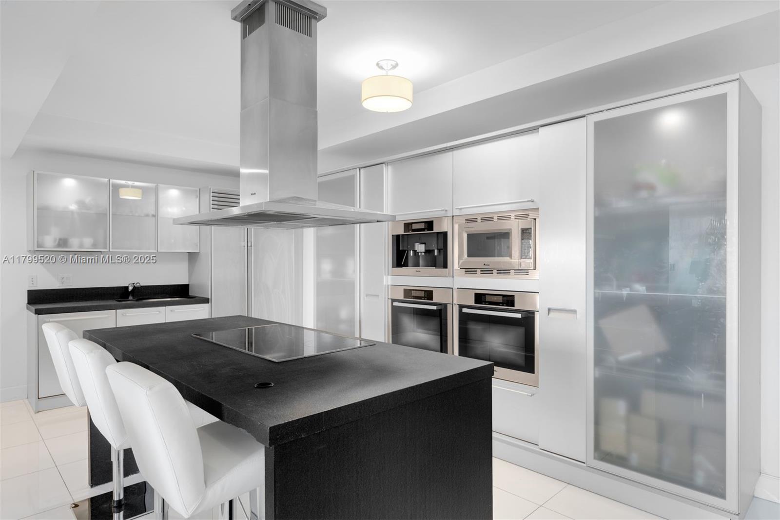 TRUMP ROYALE CONDO - Residential