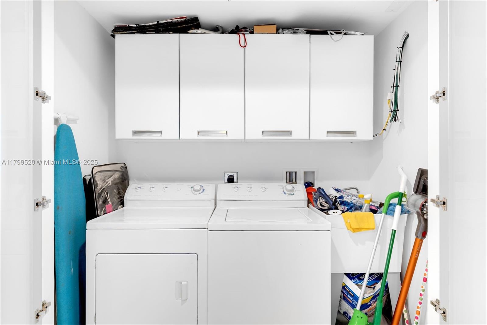 TRUMP ROYALE CONDO - Residential