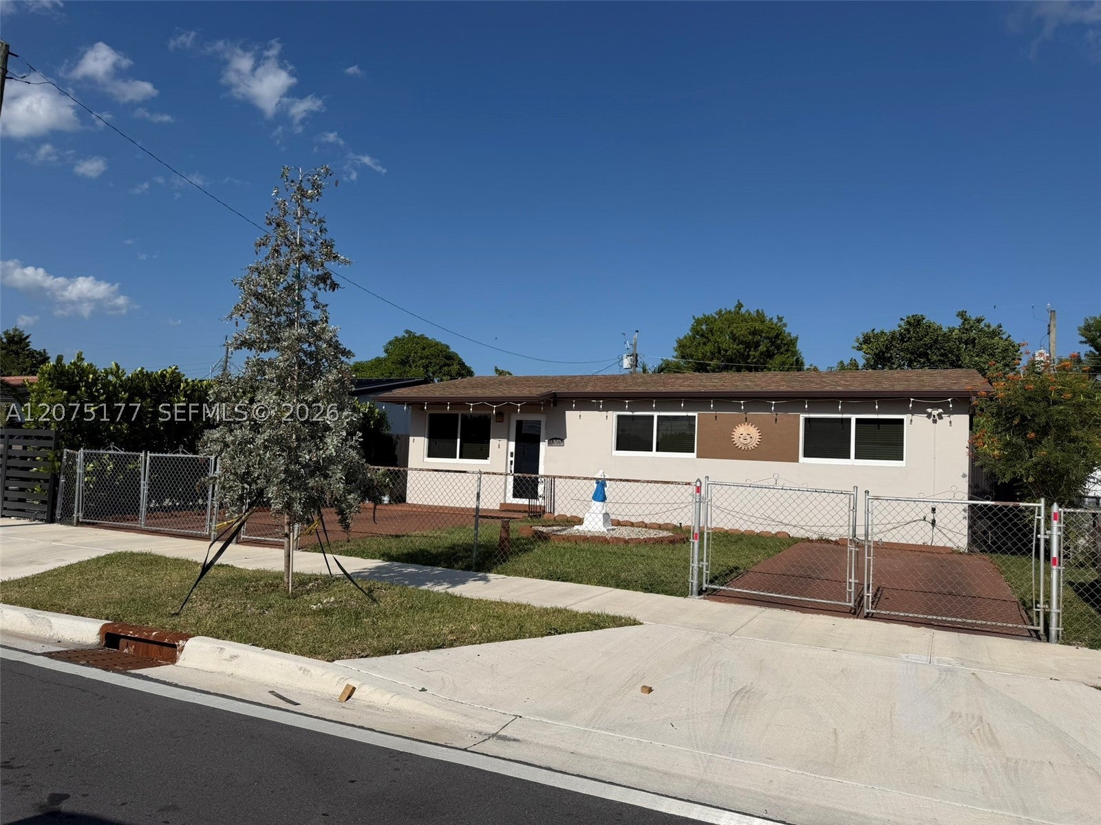 4585 E 9th Ln, Hialeah FL 33013