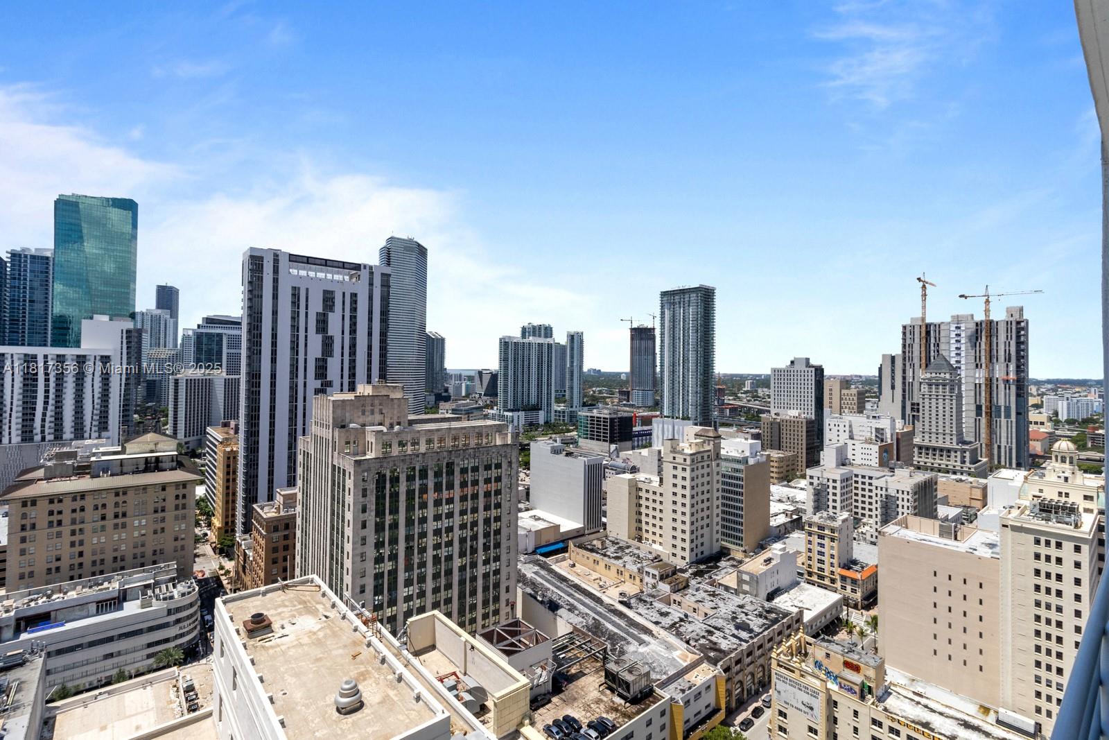 THE LOFT DOWNTOWN II COND - Residential