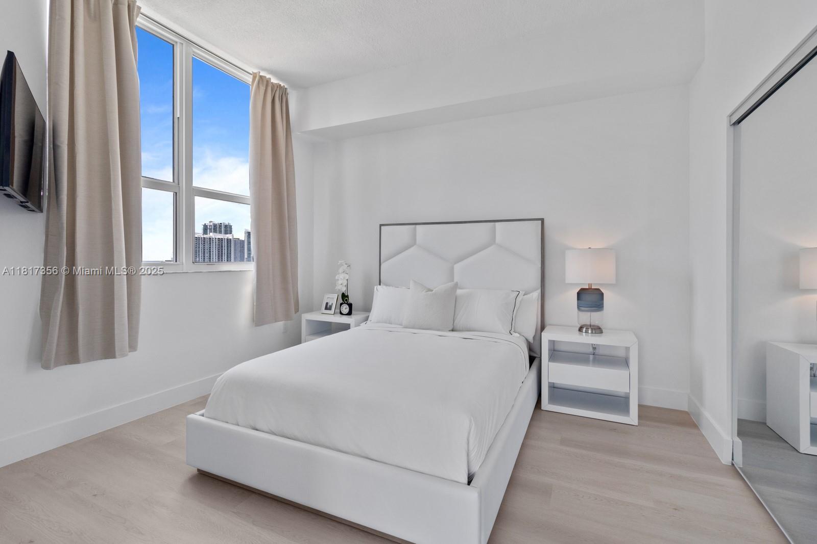 THE LOFT DOWNTOWN II COND - Residential