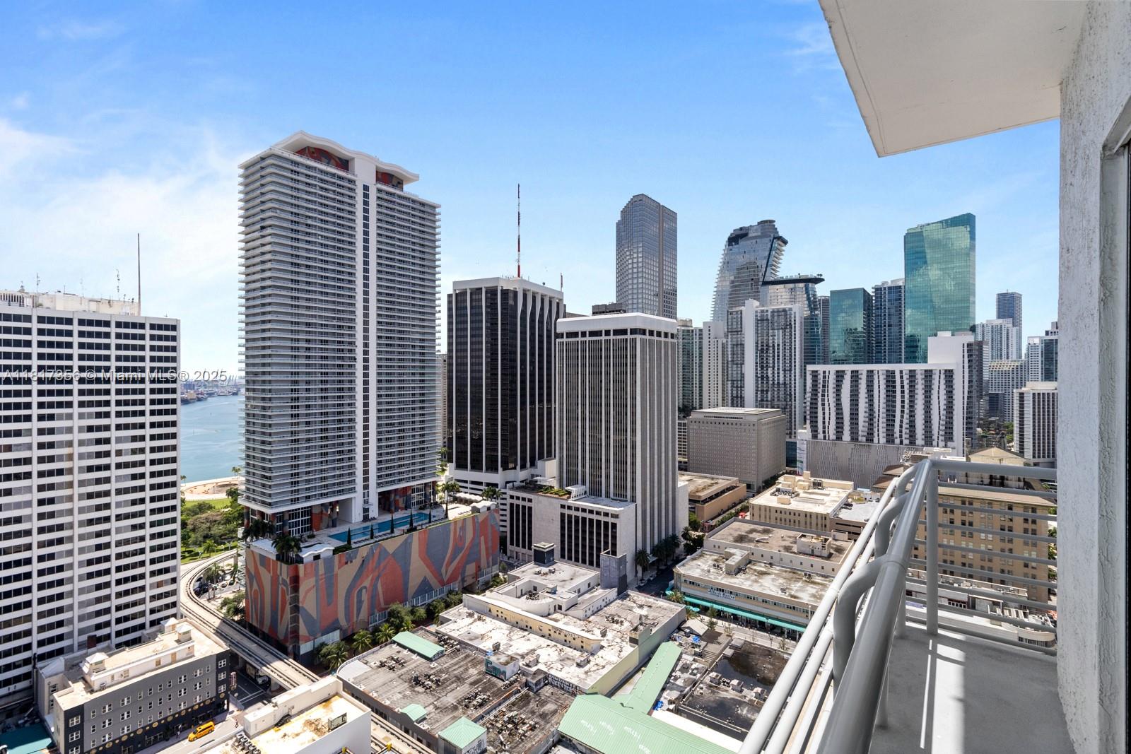 THE LOFT DOWNTOWN II COND - Residential