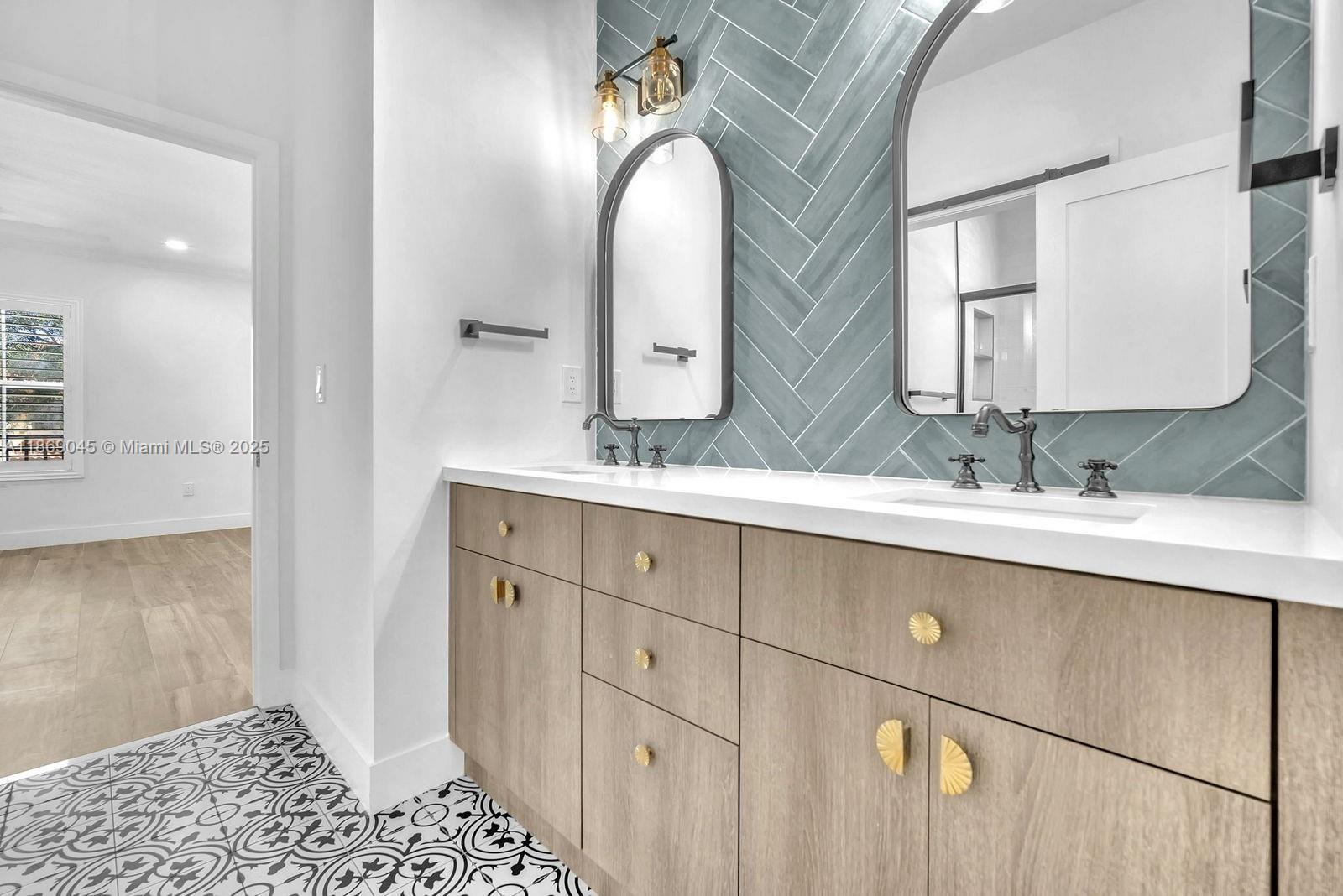 EGRET LAKE ESTATES - Residential