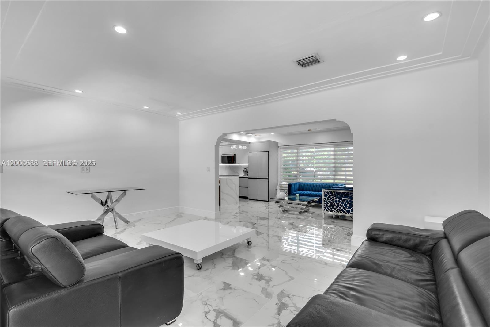 MIAMI SHORES SEC 5 - Residential