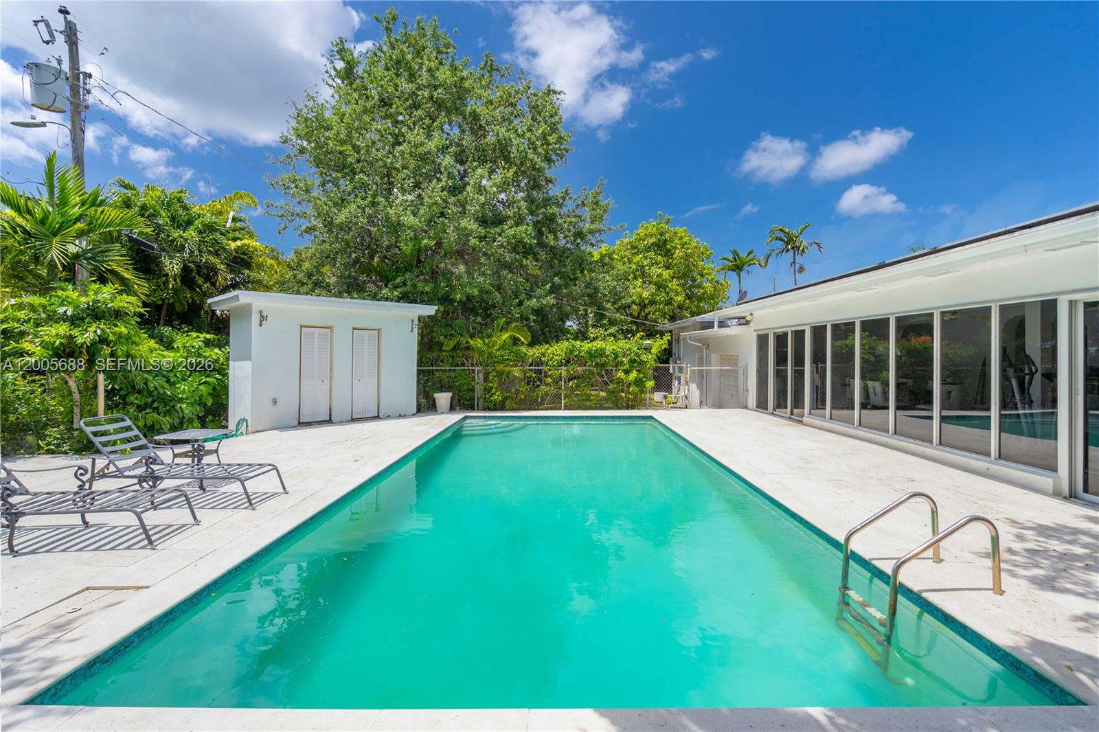 MIAMI SHORES SEC 5 - Residential