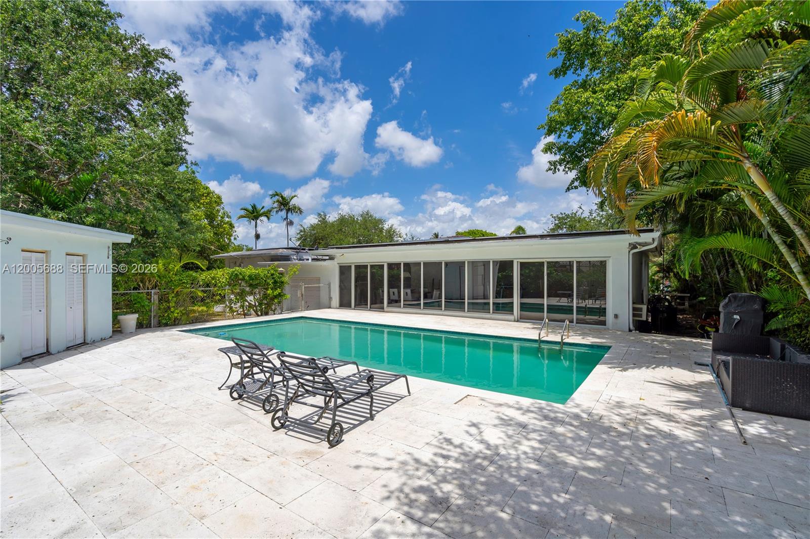 MIAMI SHORES SEC 5 - Residential