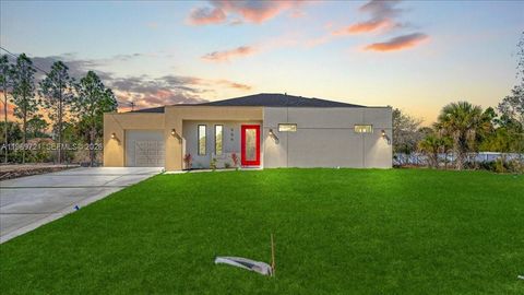 906 Capetown Ave Lehigh Acres FL 33974