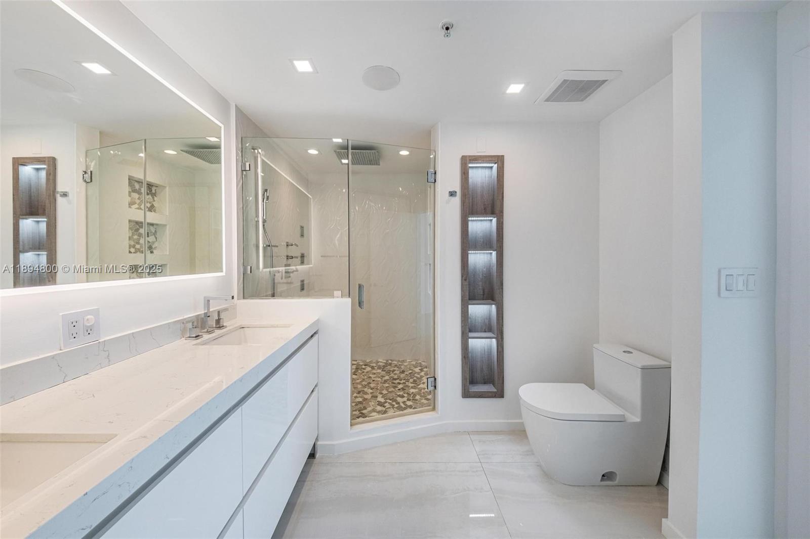 360 CONDO C - Residential