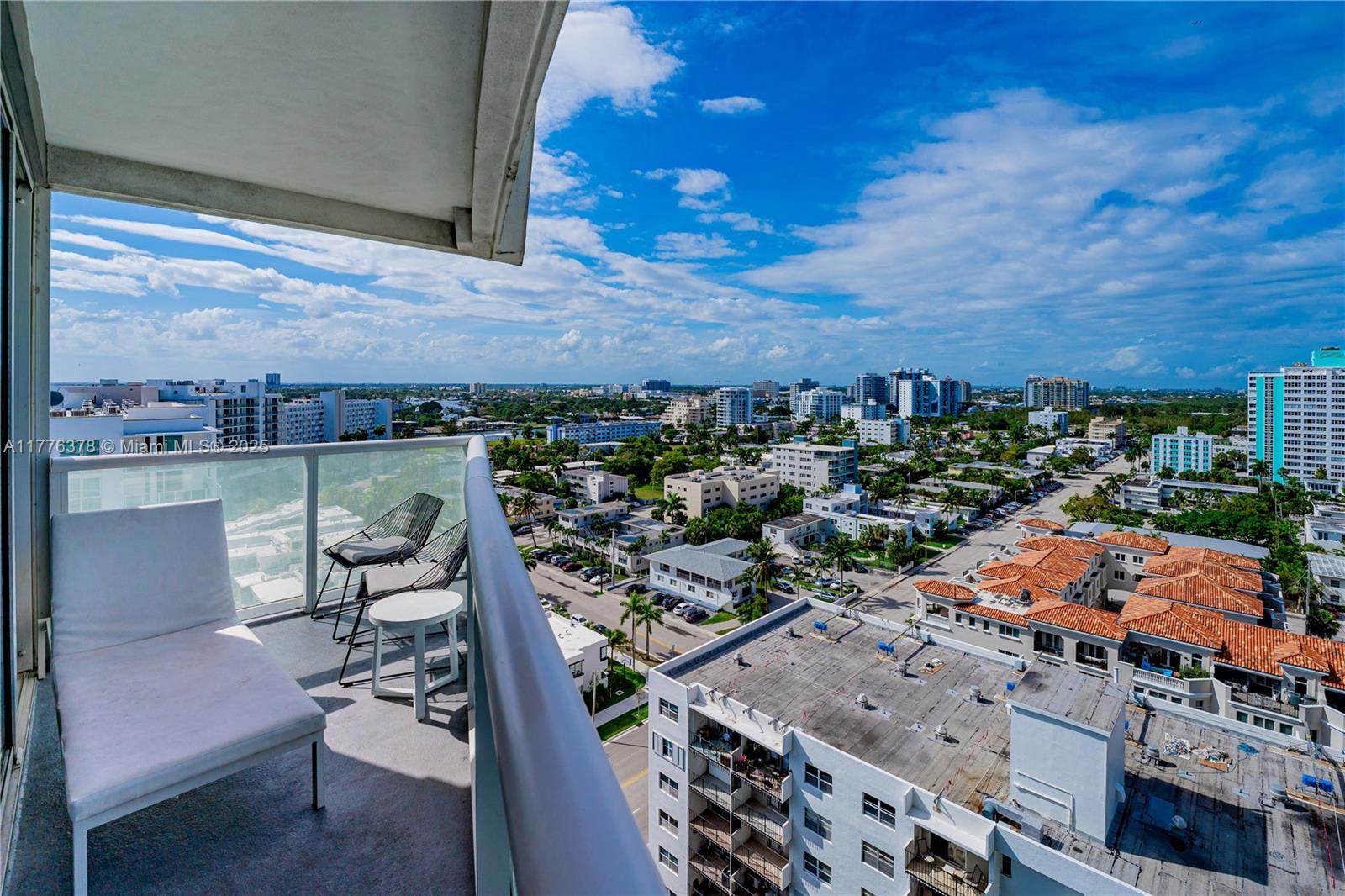 FORT LAUDERDALE RESIDENCE - Residential