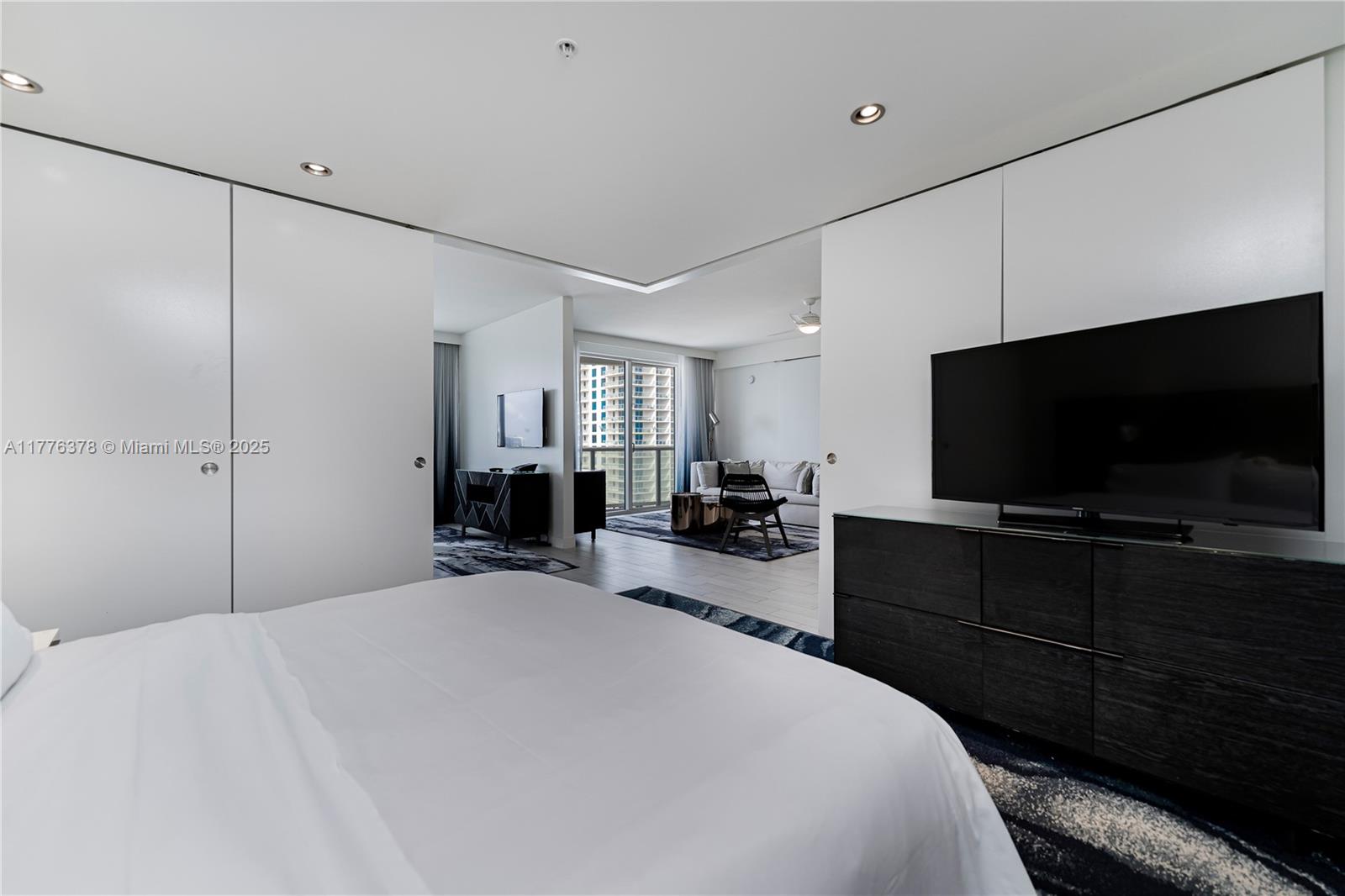 FORT LAUDERDALE RESIDENCE - Residential