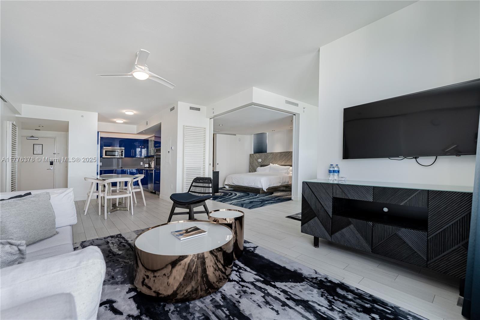 FORT LAUDERDALE RESIDENCE - Residential