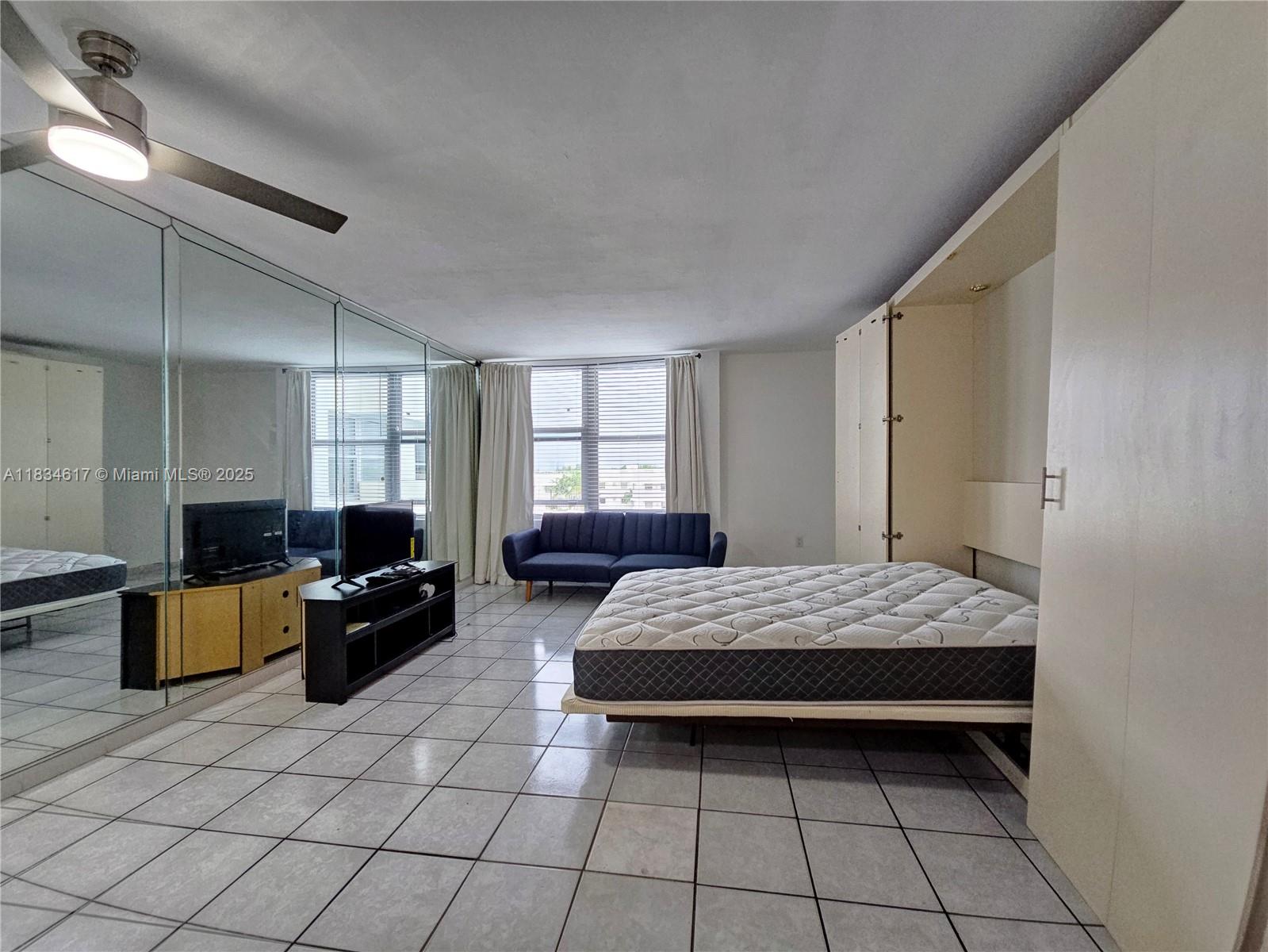 2899 Collins Ave 534