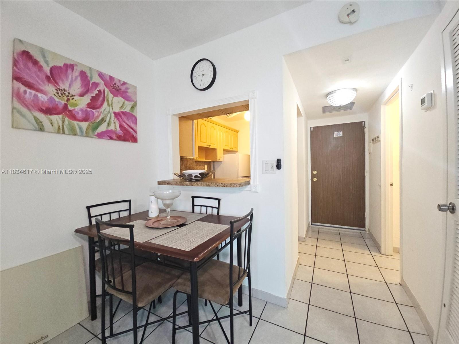 2899 Collins Ave 534
