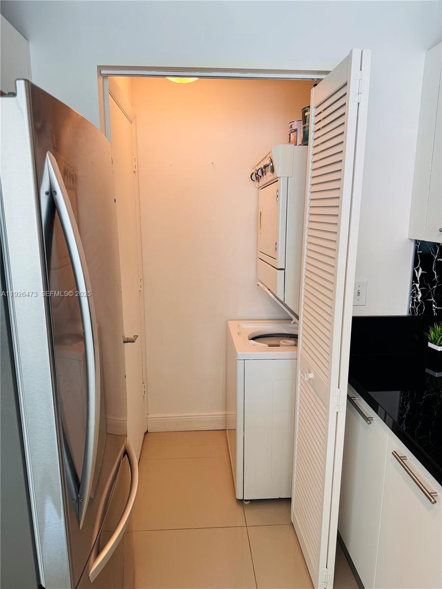 Vizcayne Condo North - Residential