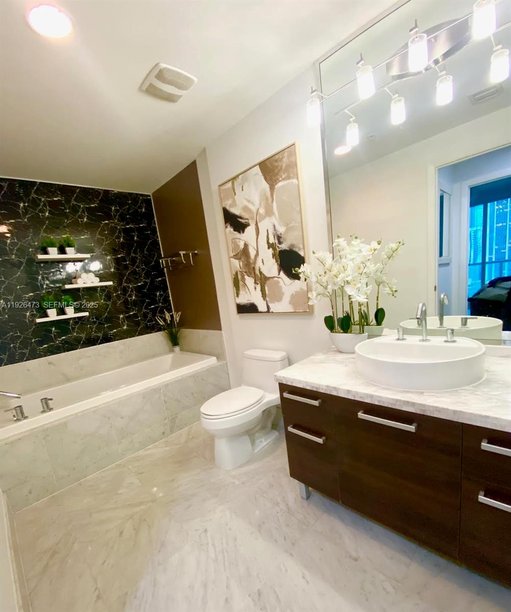 Vizcayne Condo North - Residential