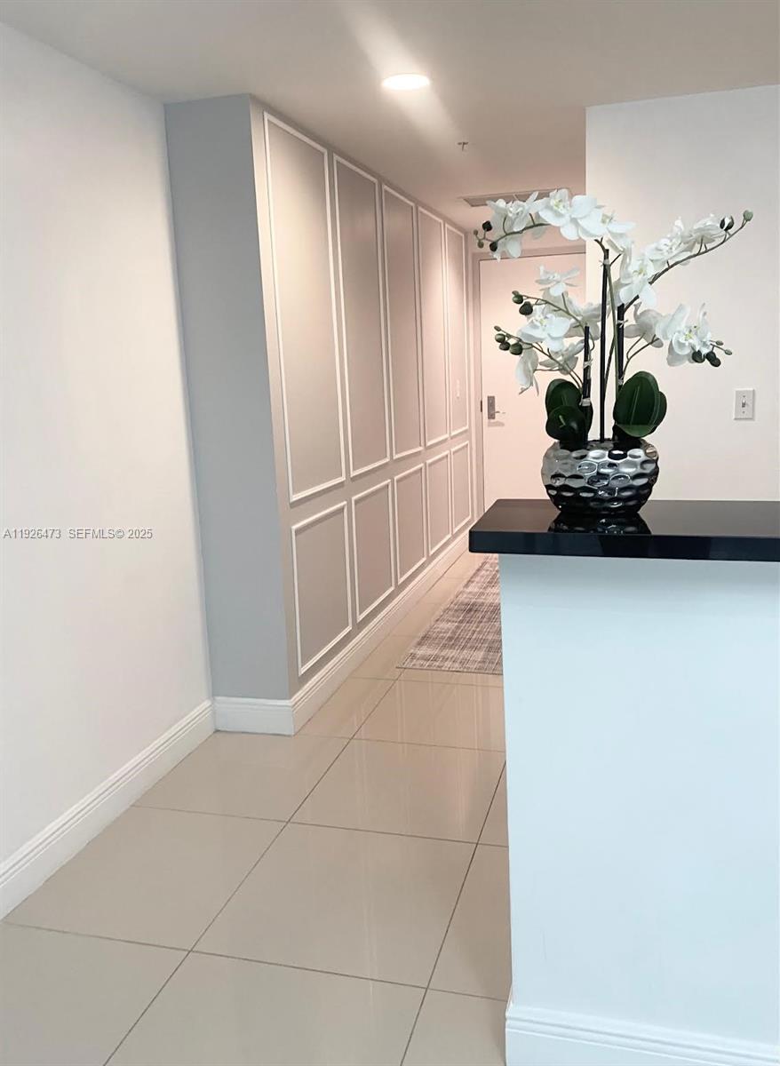 244 Biscayne Blvd 1605