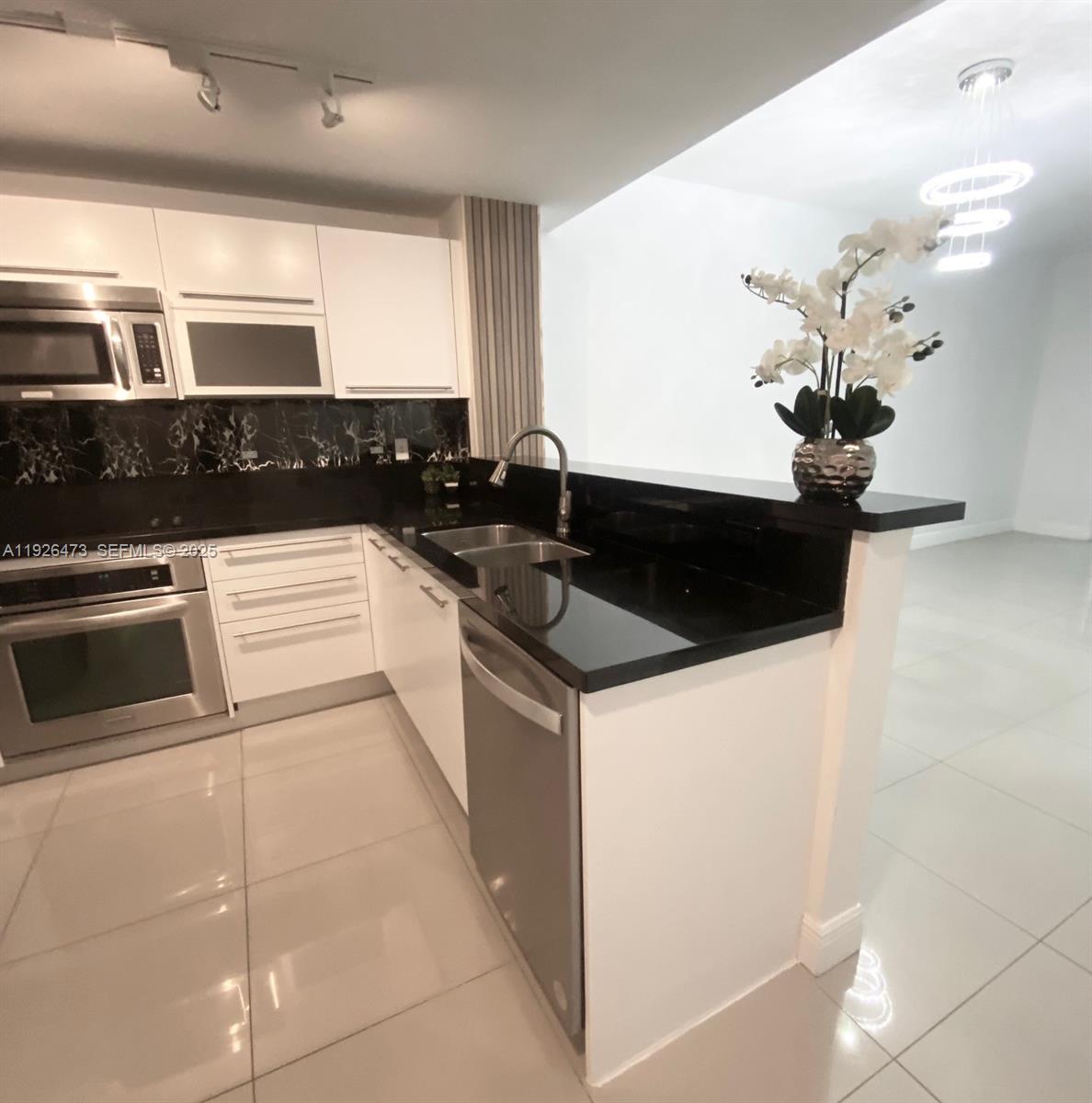 Vizcayne Condo North - Residential