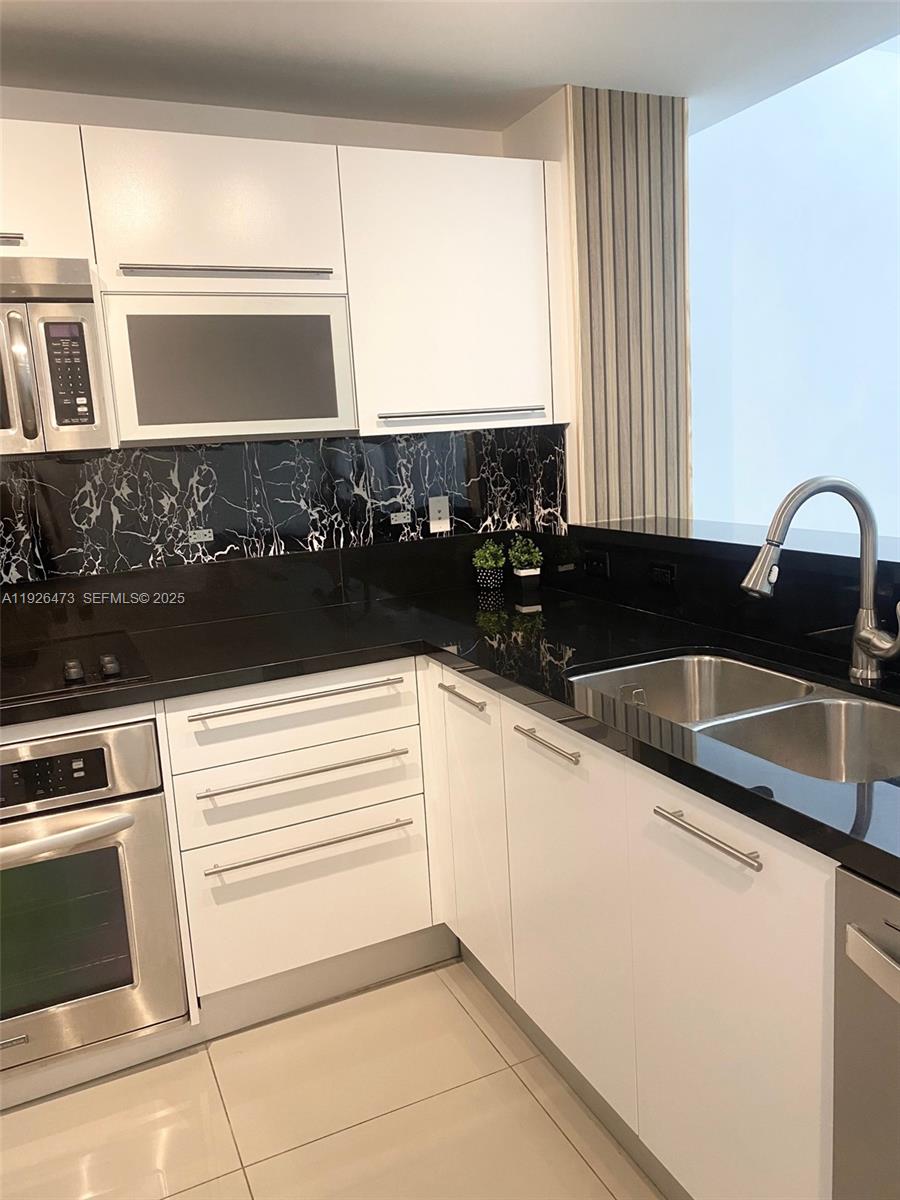 Vizcayne Condo North - Residential