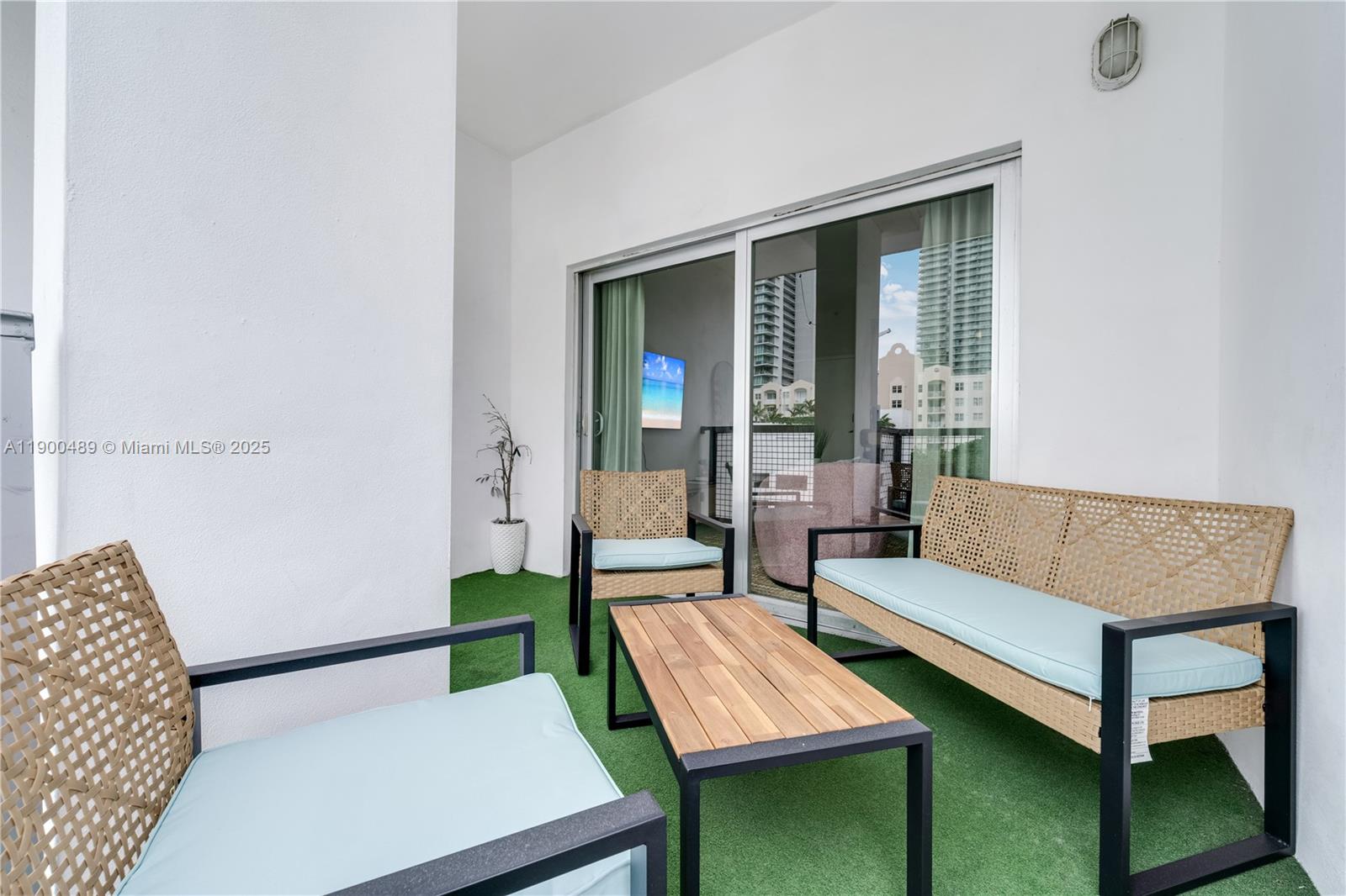 EMILIA CONDO - Residential Lease