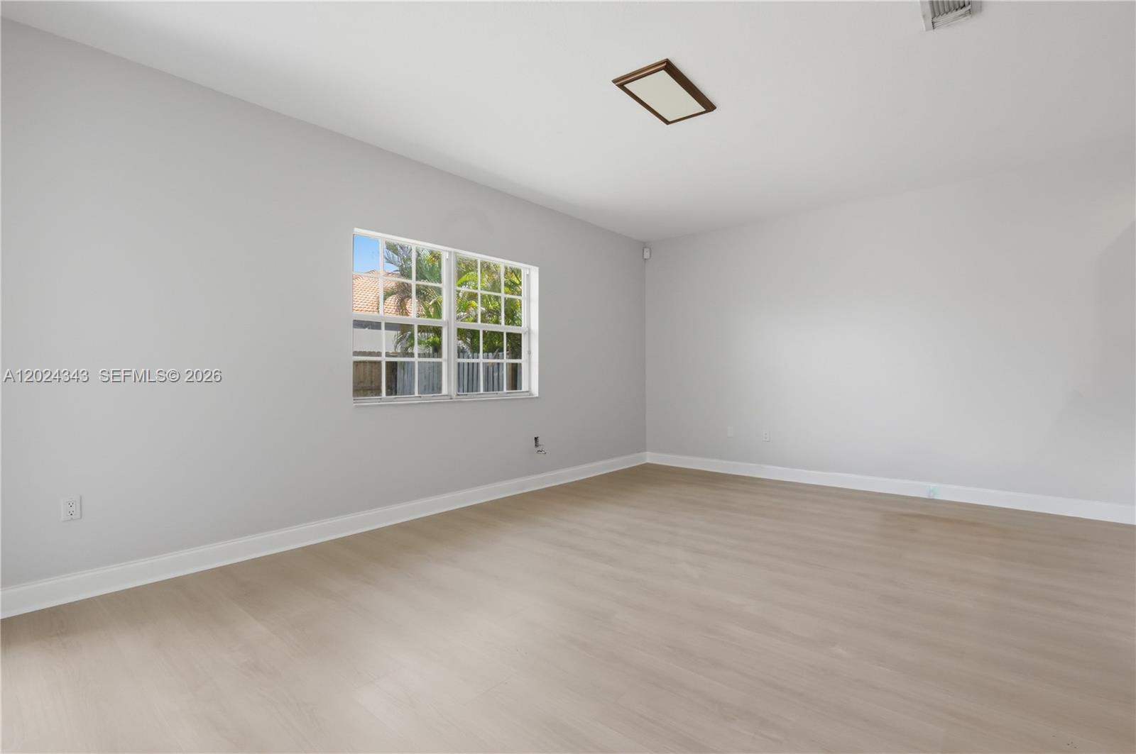 GARDEN HILLS WEST - Residential Lease