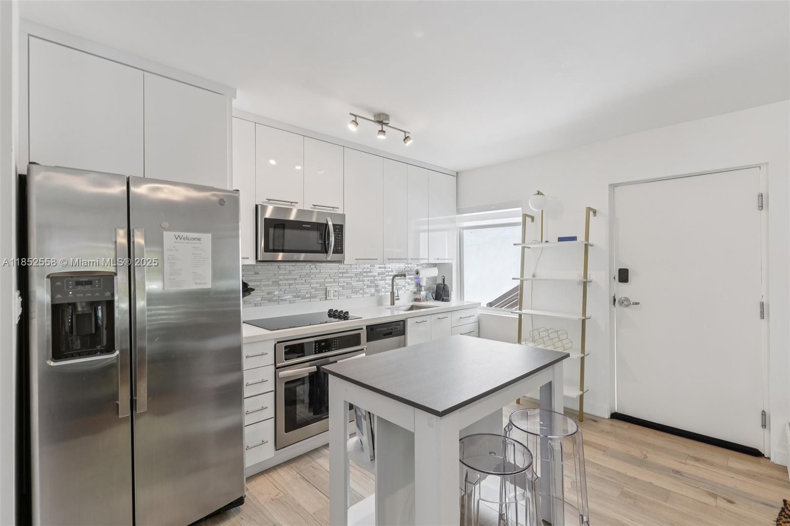 LINCOLN SUB - Residential