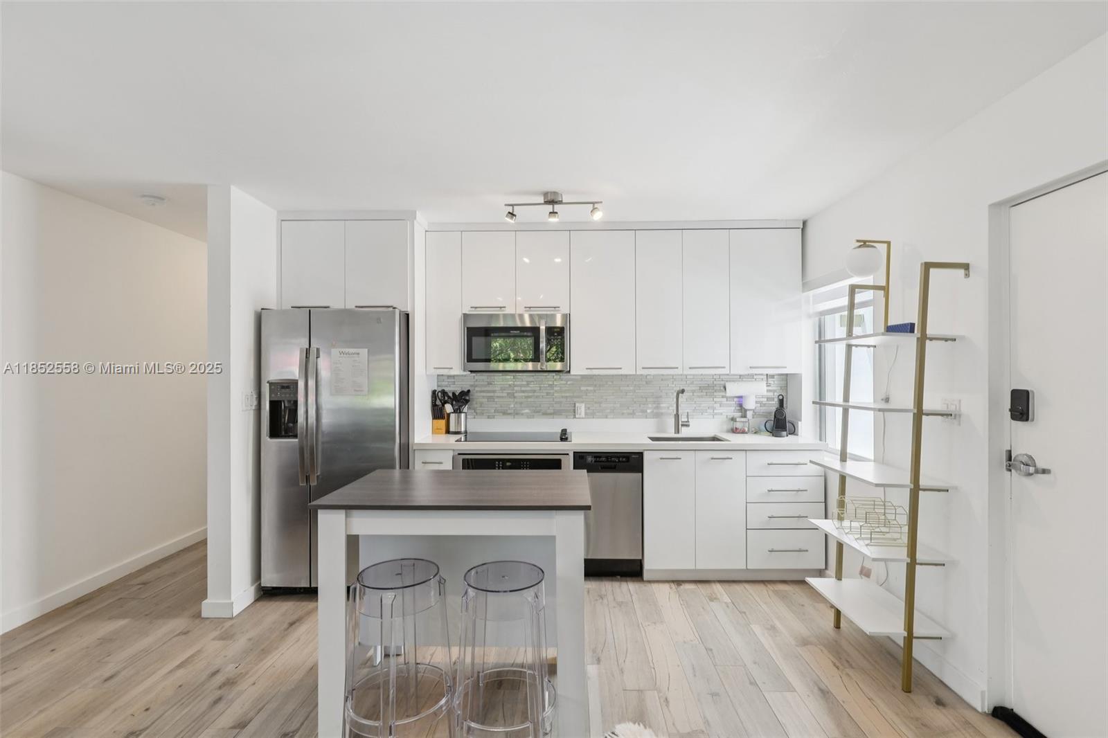 LINCOLN SUB - Residential