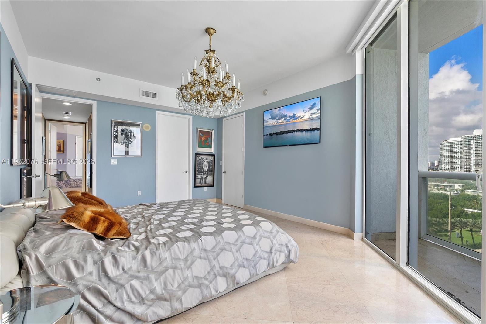 TDR TOWER II CONDO - Residential