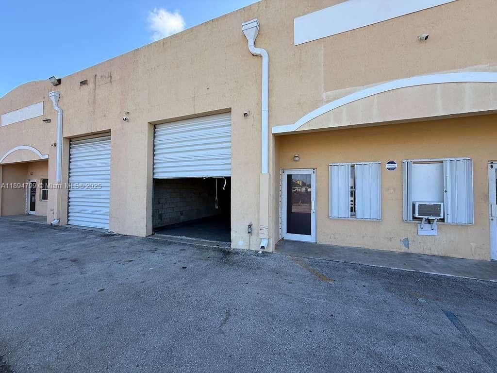 Photo of 9190 NW 119th St #7, Hialeah Gardens, FL 33018 (MLS # A11894799)