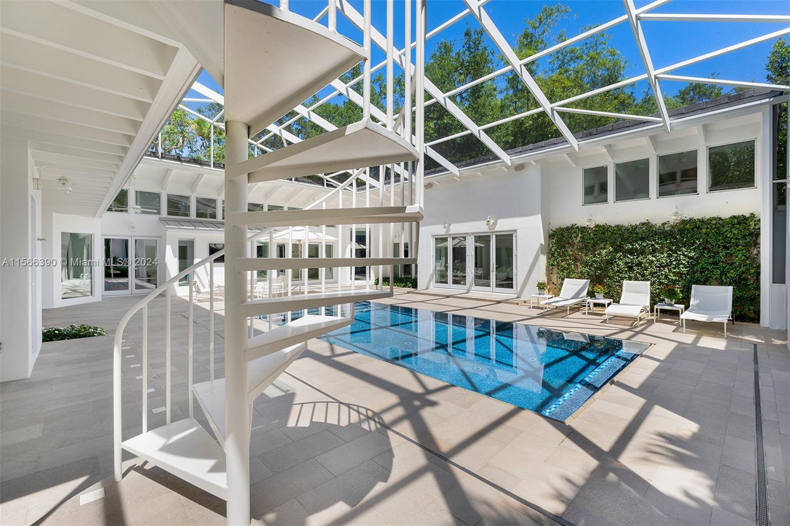 THE MOORINGS - Residential