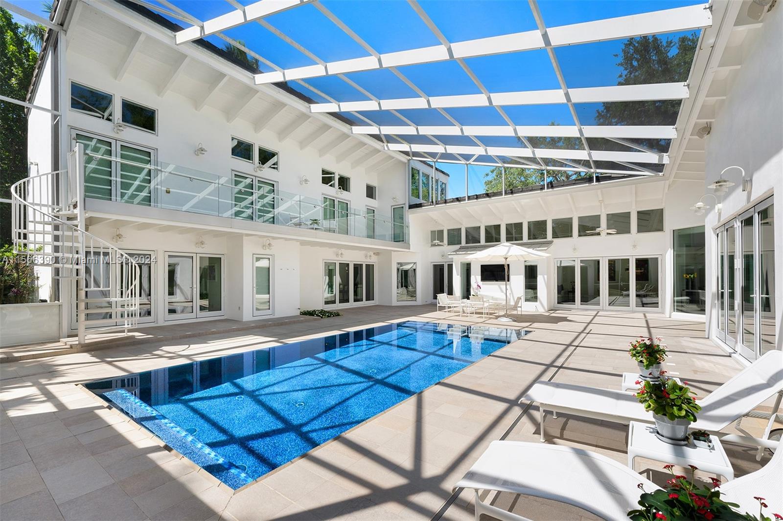 THE MOORINGS - Residential