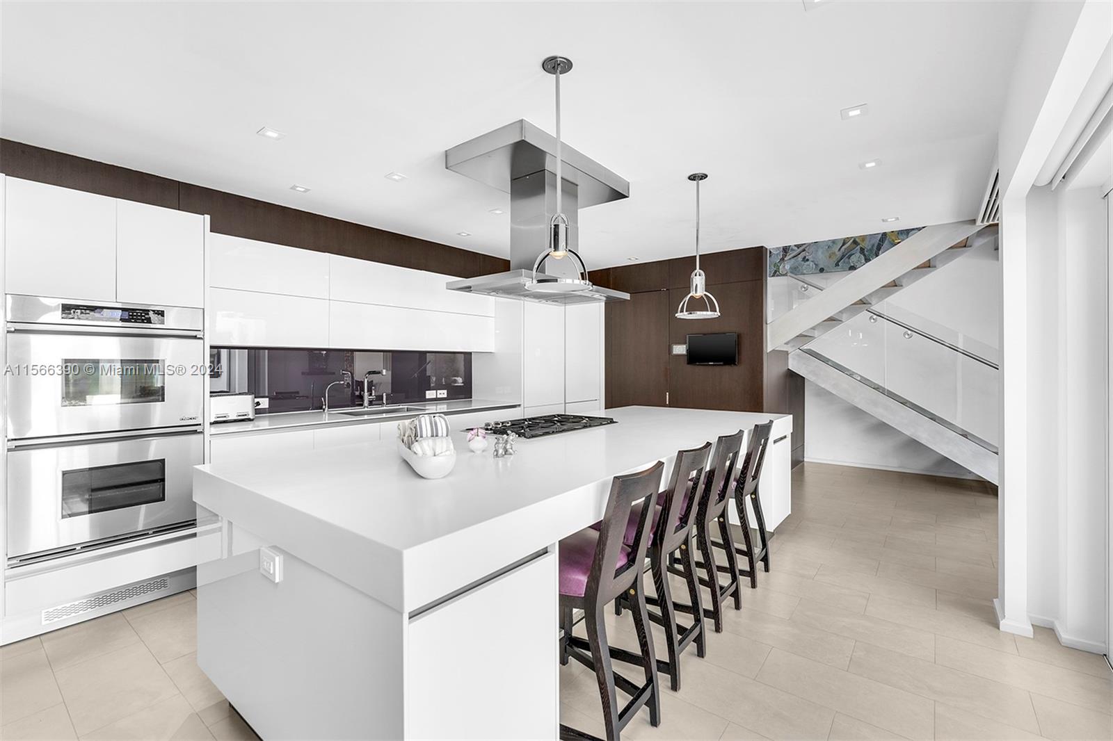 THE MOORINGS - Residential