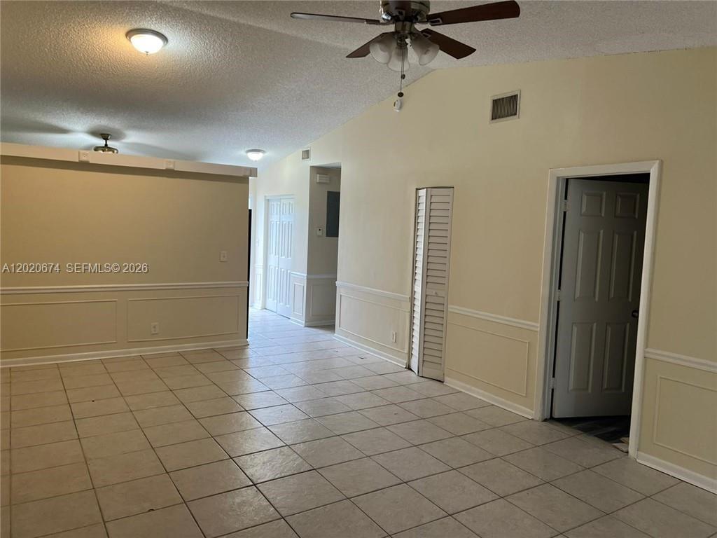 551 NW 46th St 0