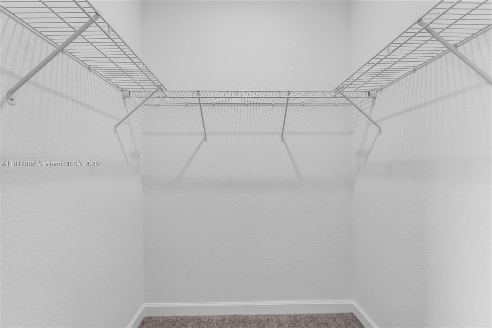 ALTAMIRA - Residential Lease
