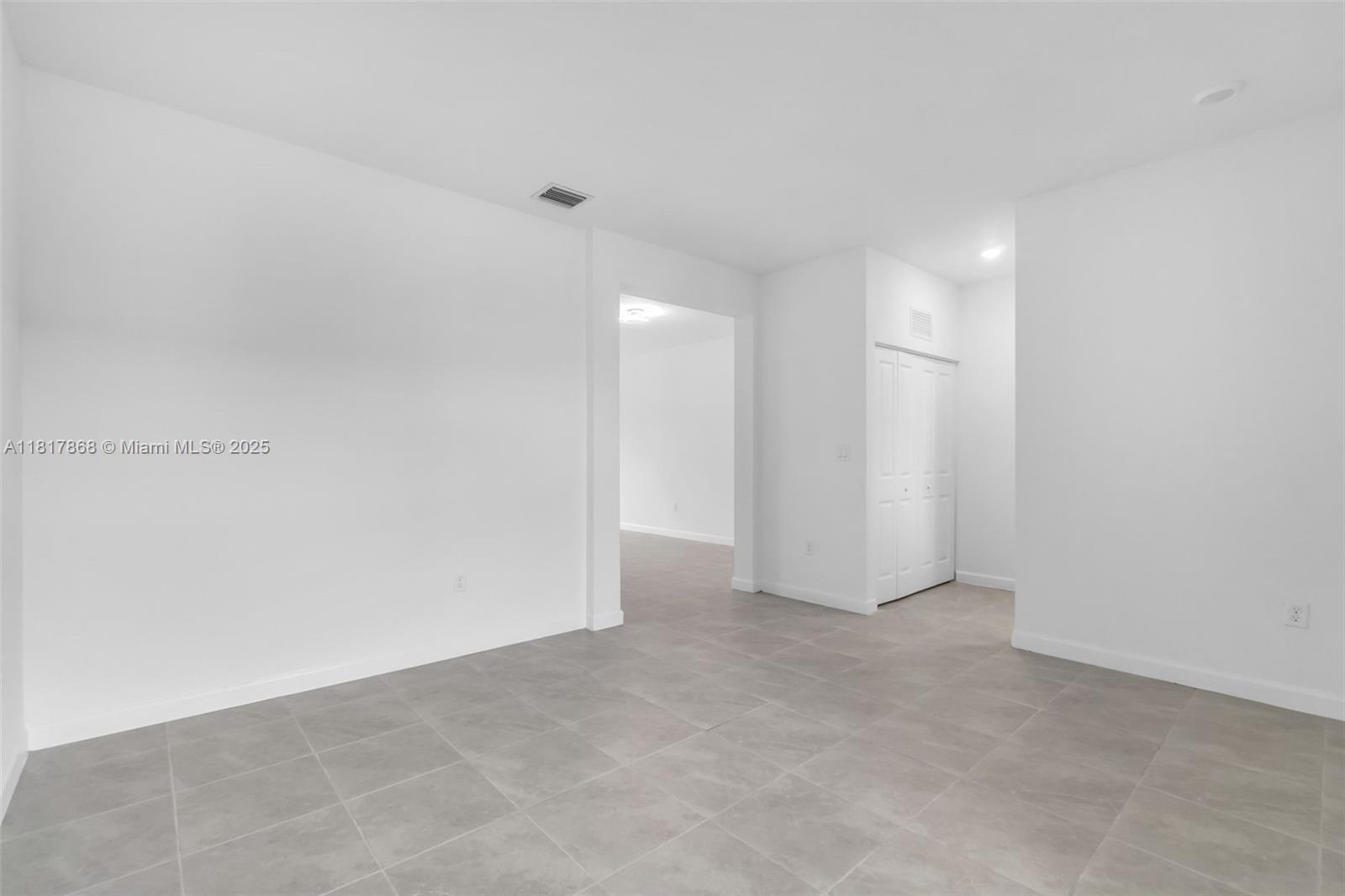 2807 SE 26th Ave 2807