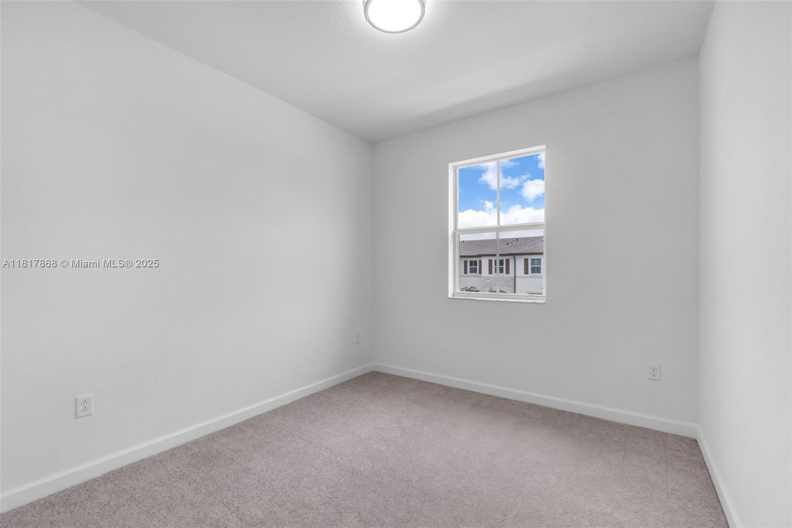 ALTAMIRA - Residential Lease