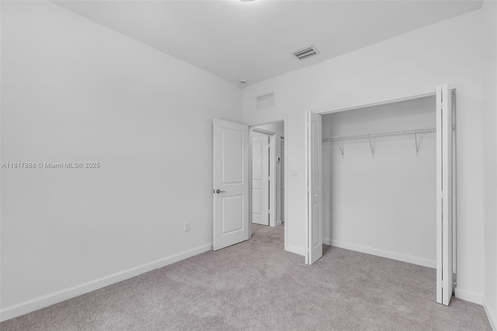 ALTAMIRA - Residential Lease