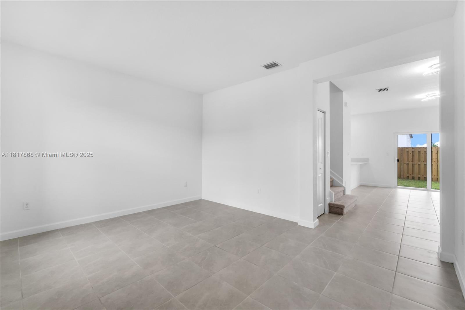 2807 SE 26th Ave 2807
