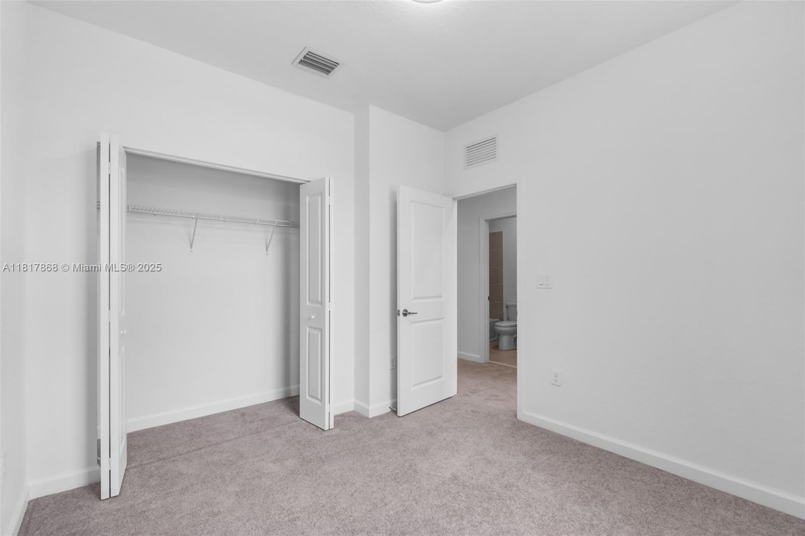 ALTAMIRA - Residential Lease