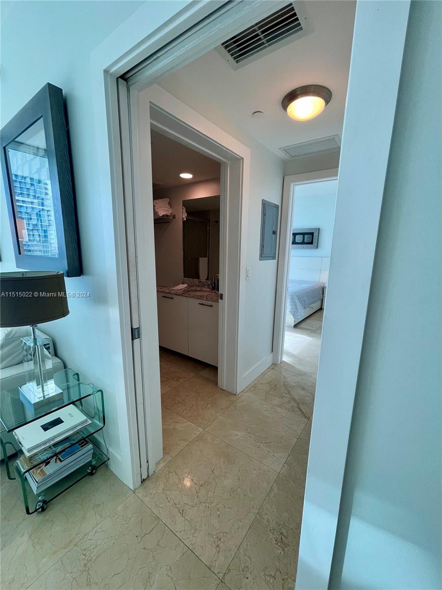 THE PLAZA 851 BRICKELL CO - Residential Lease