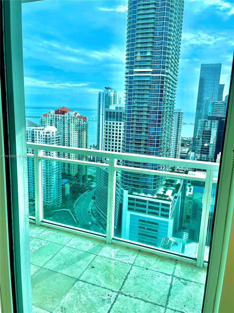THE PLAZA 851 BRICKELL CO - Residential Lease