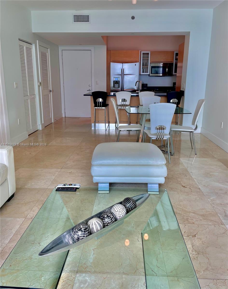 THE PLAZA 851 BRICKELL CO - Residential Lease