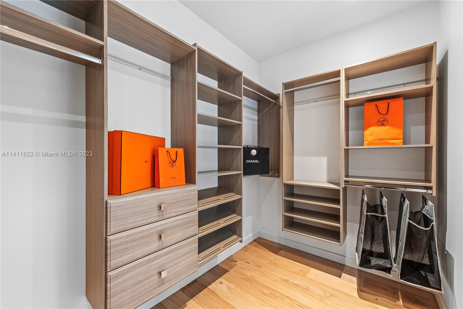 BEACH VIEW ADDN - Residential